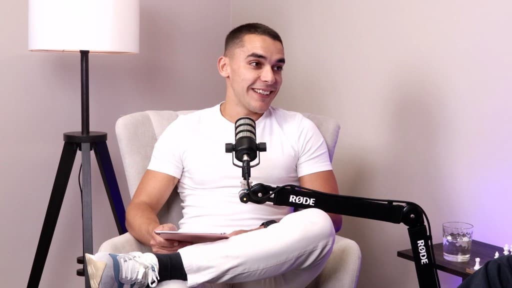 Fábio Gomes a gravar um episódio do podcast