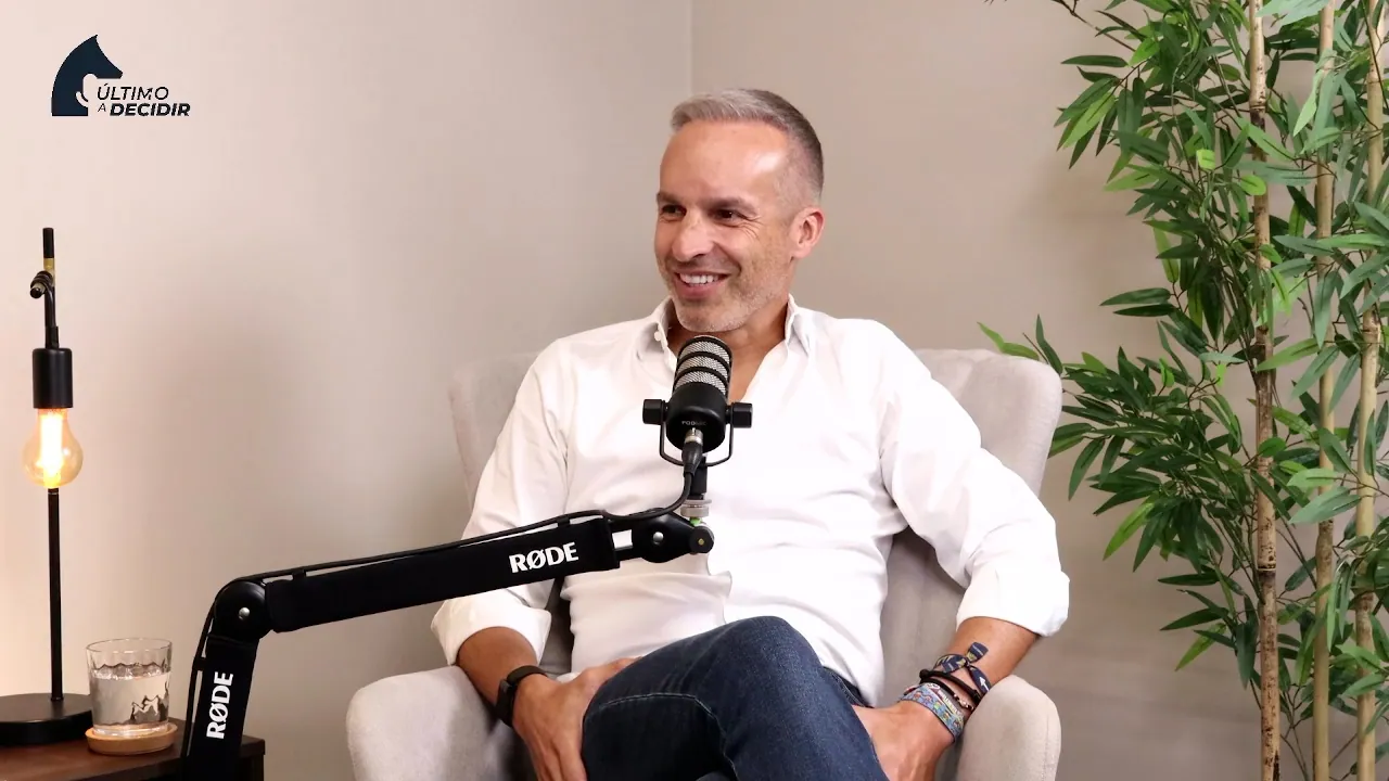 Ricardo Costa durante a gravação do episódio