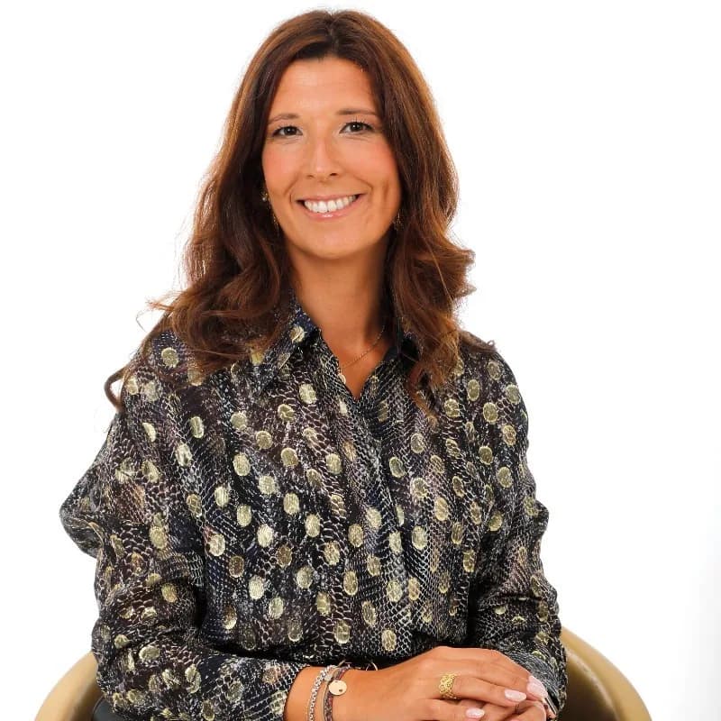 Ana Barros, Founder & CEO da Martech Digital — convidado(a) do podcast Último a Decidir