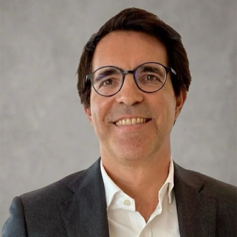 Sérgio Silvestre, Diretor de Innovation Labs & Portfolio da Claranet Portugal — convidado(a) do podcast Último a Decidir